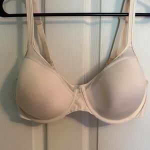 Bali Soft Cream Underwire Bra